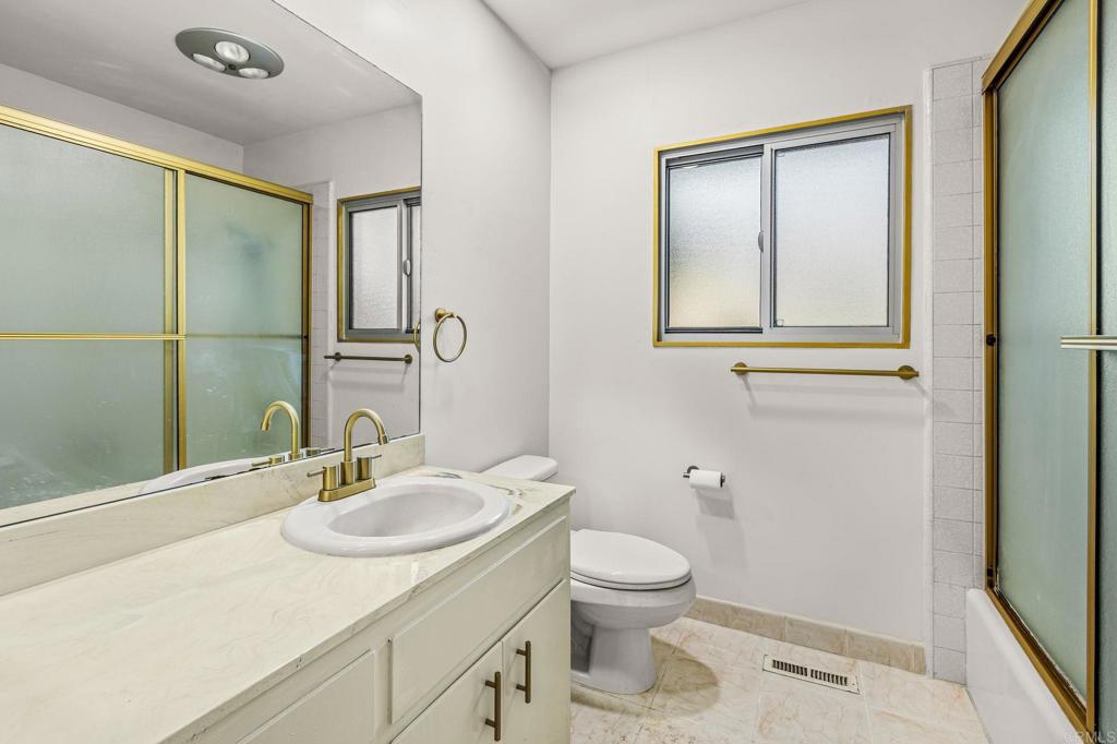 3925 Rogers Road Spring Valley, CA 91977 - Photo 16 of 34