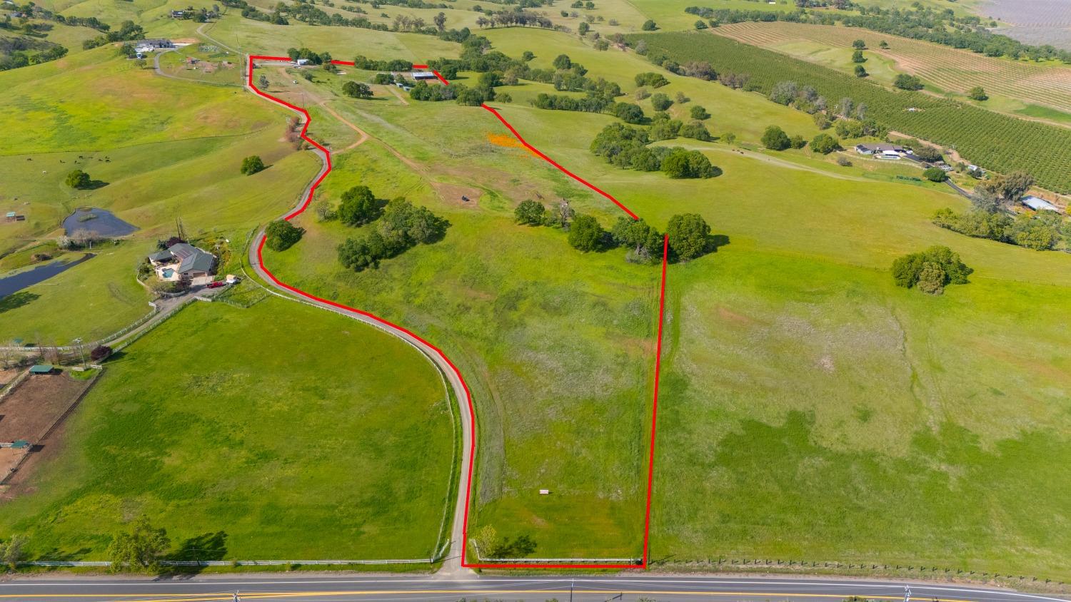 30247 Pleasant View Road Winters, CA 95694 - Photo 44 of 54 a view of a swimming pool