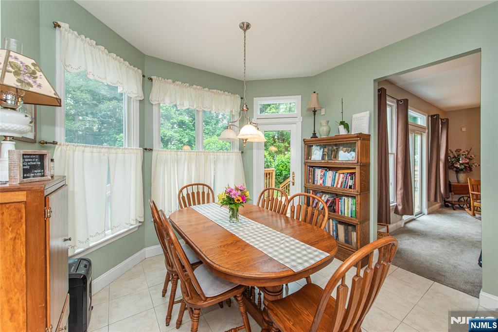 37 Thomas Wayne, NJ 07470 - Photo 9 of 32