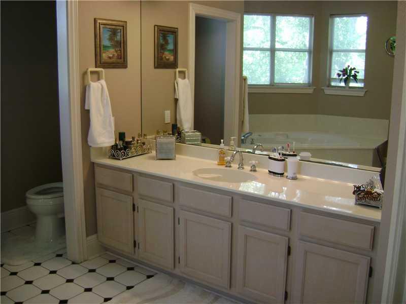 10413 Park Street River Ridge, LA 70123 - Photo 15 of 25