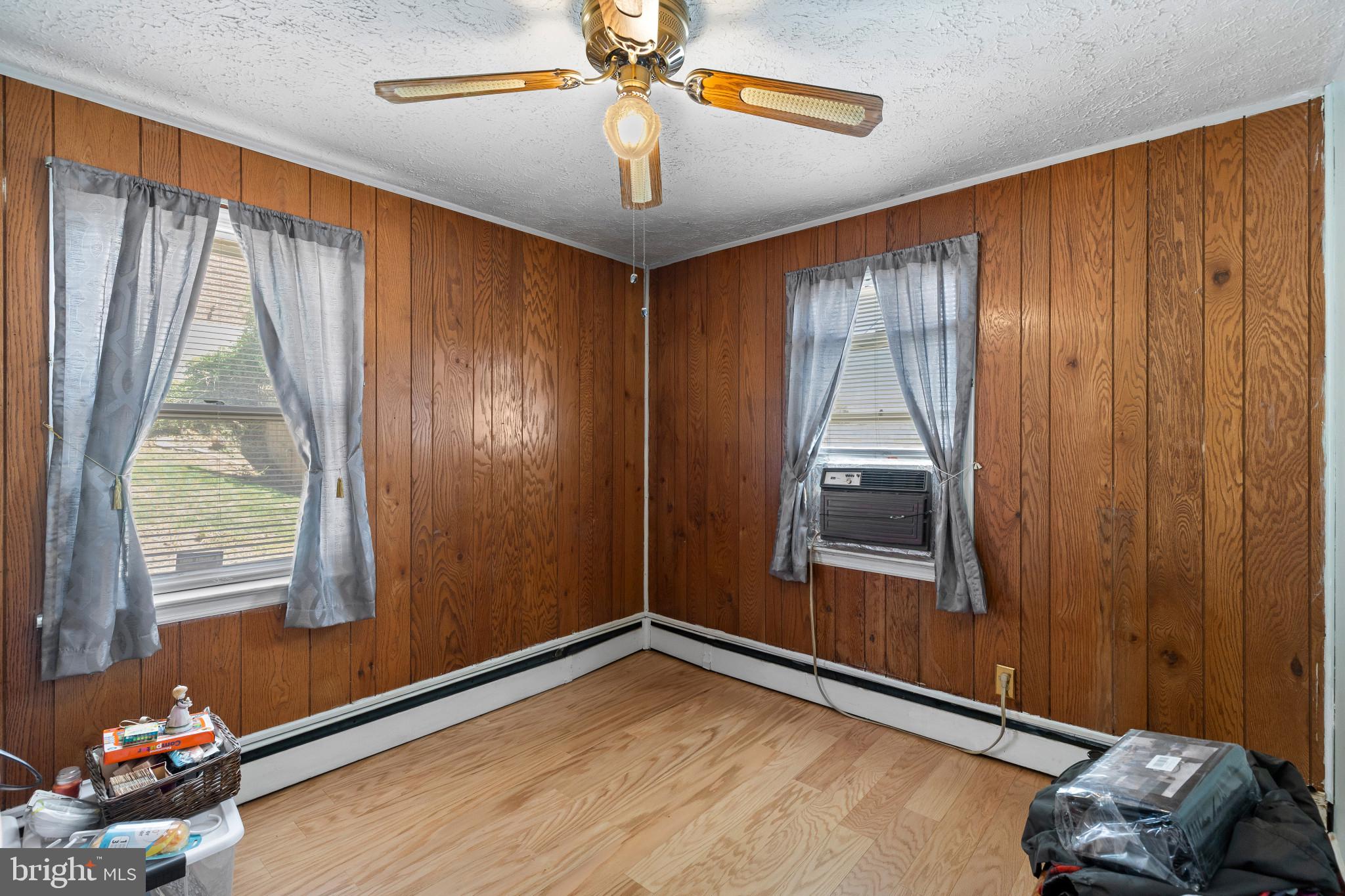 574 Edmondson Avenue Baltimore, MD 21228 - Photo 17 of 30 Second bedroom