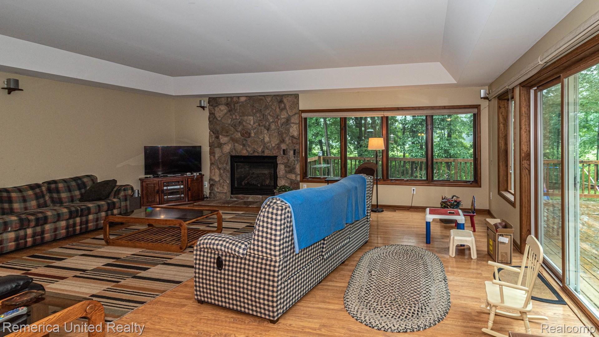 19367 Spears Road Gregory, MI 48137 - Photo 19 of 44 038_23.jpg