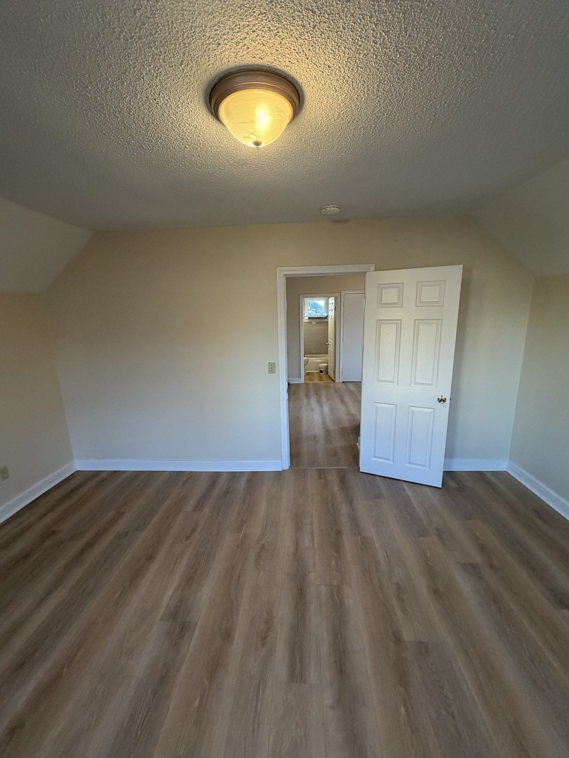 552 Rivet Street, Unit 3 New Bedford, MA 02740 - Photo 7 of 14 Gallery Image 7