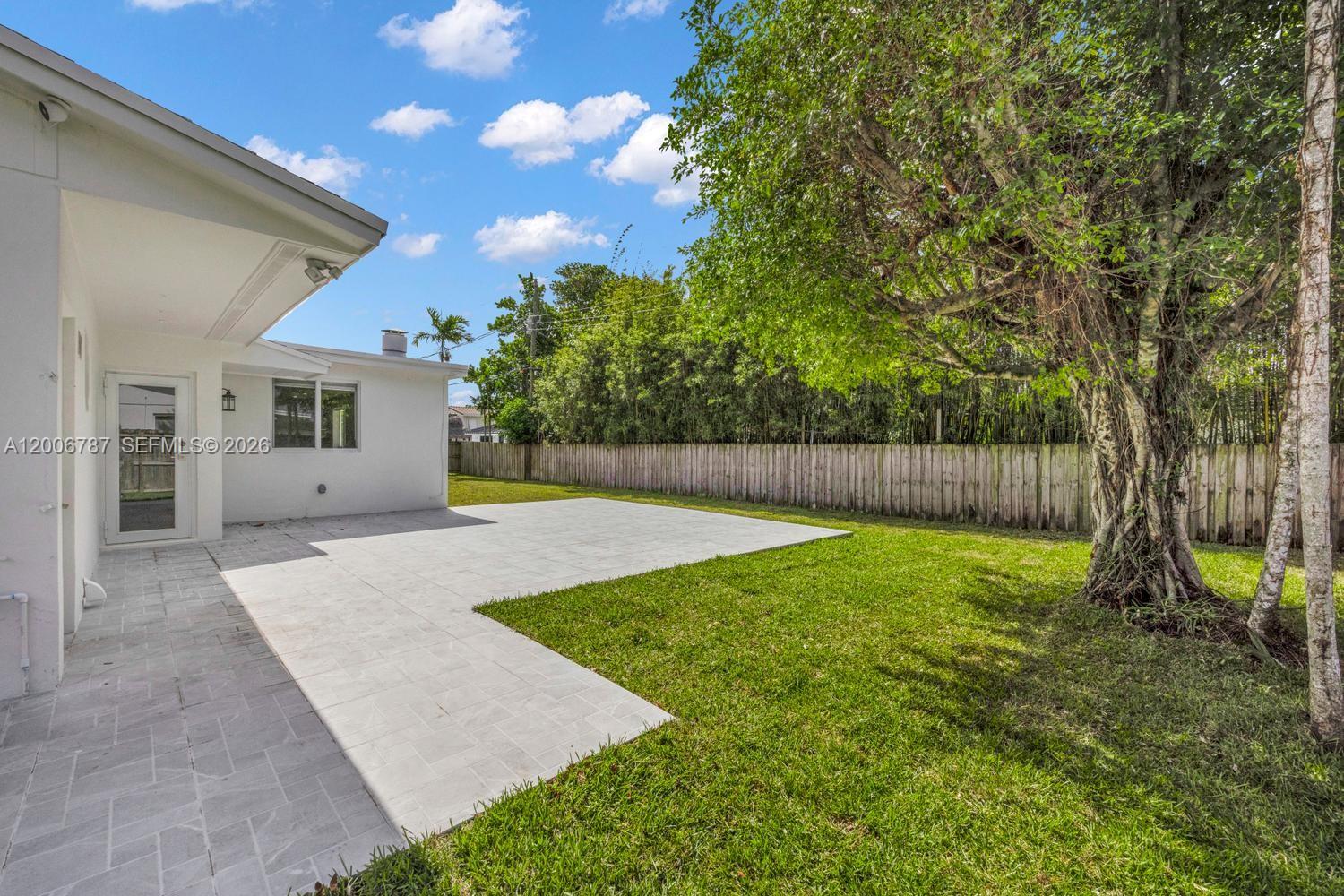 8760 Southwest 83rd Street Miami, FL 33173 - Photo 22 of 26