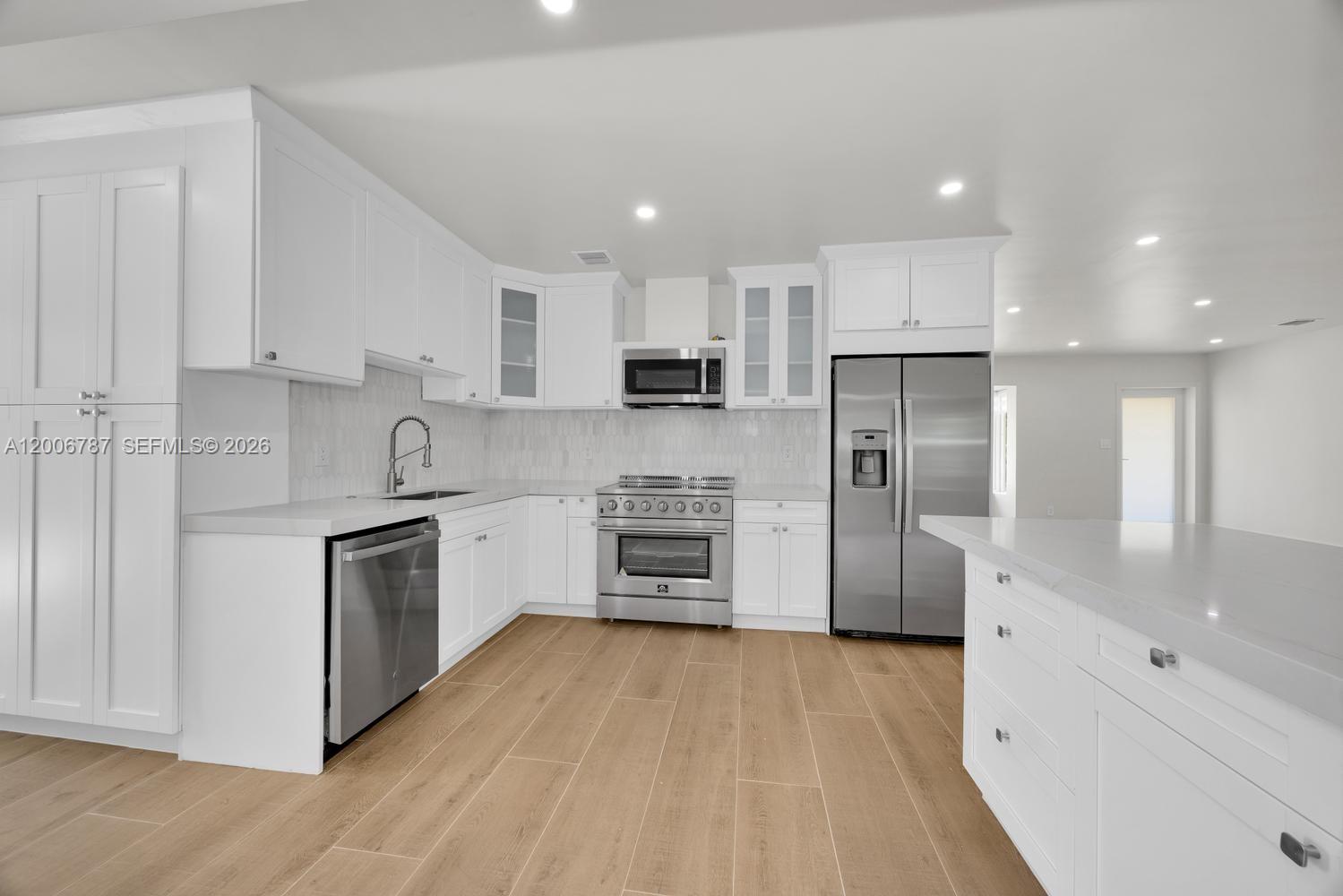 8760 Southwest 83rd Street Miami, FL 33173 - Photo 8 of 26