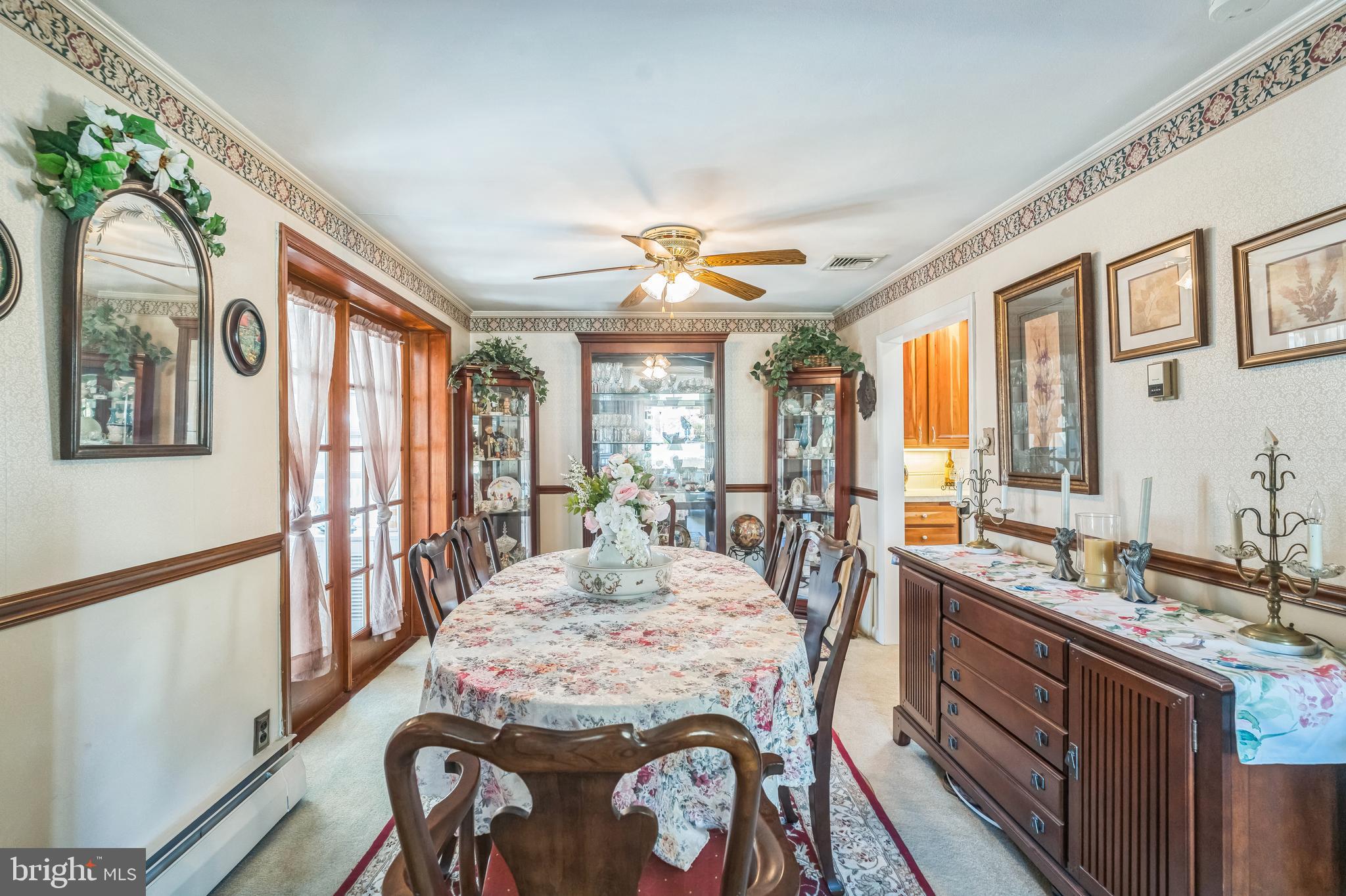 401 Cambridge Road Brookhaven, PA 19015 - Photo 4 of 22