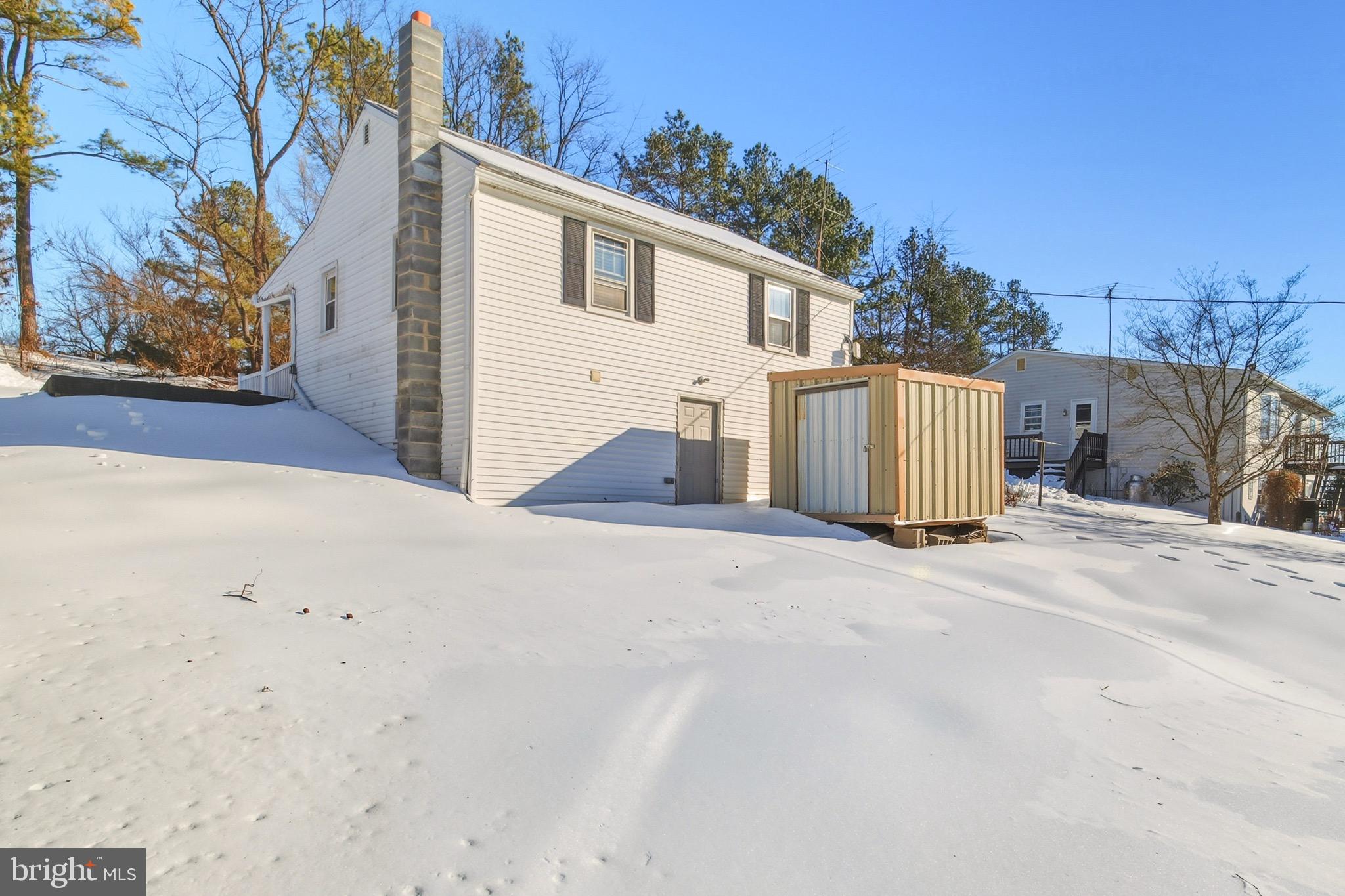 353 Turkey Knob Road Quicksburg, VA 22847 - Photo 3 of 37