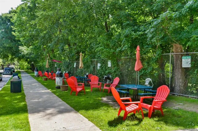 $160,000 | 166 Pearsall Drive, Unit 5E, Mount Vernon, NY 10552