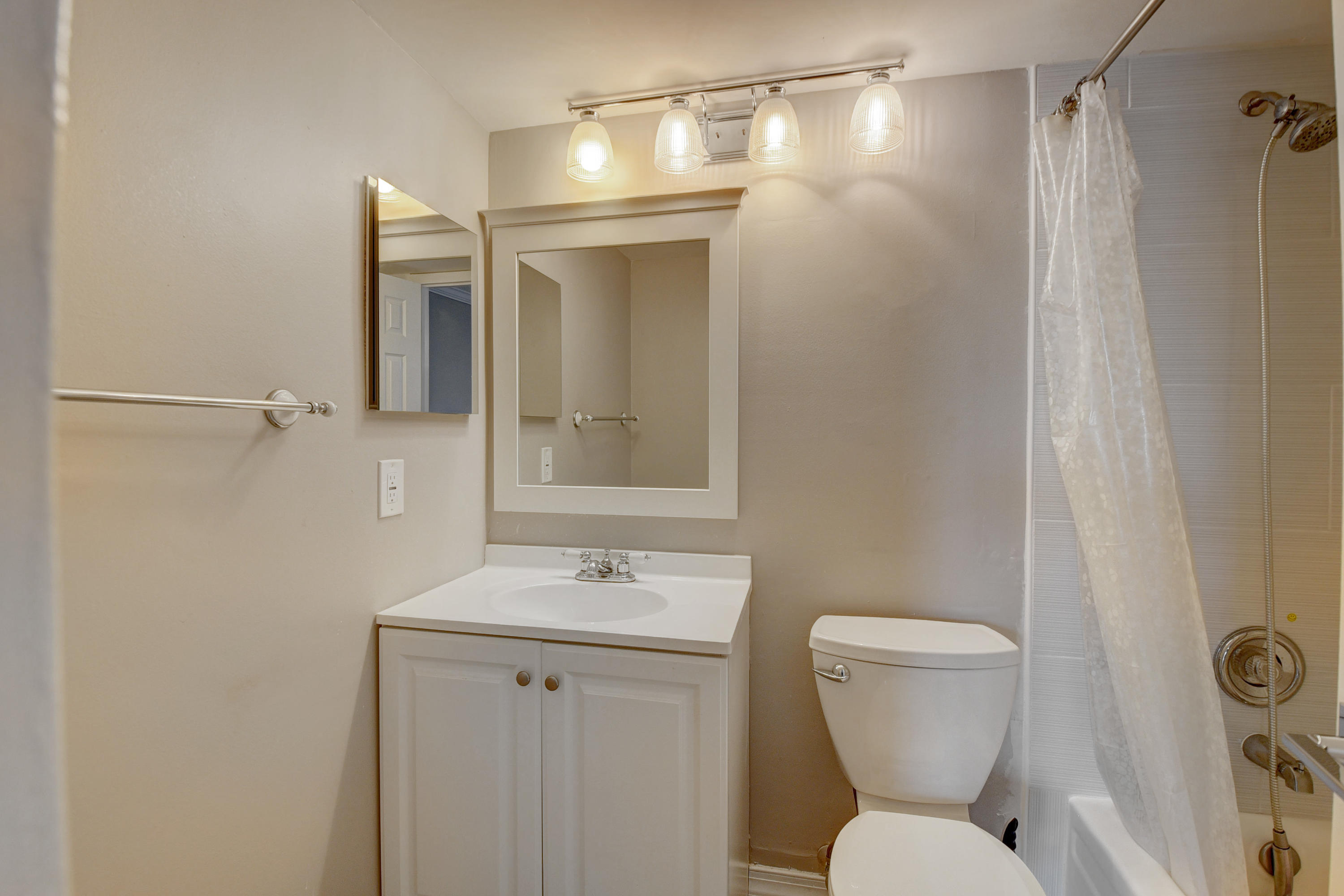 2060 Ainslie Drive Boca Raton, FL 33434 - Photo 11 of 33 16_virtuals1 (18)