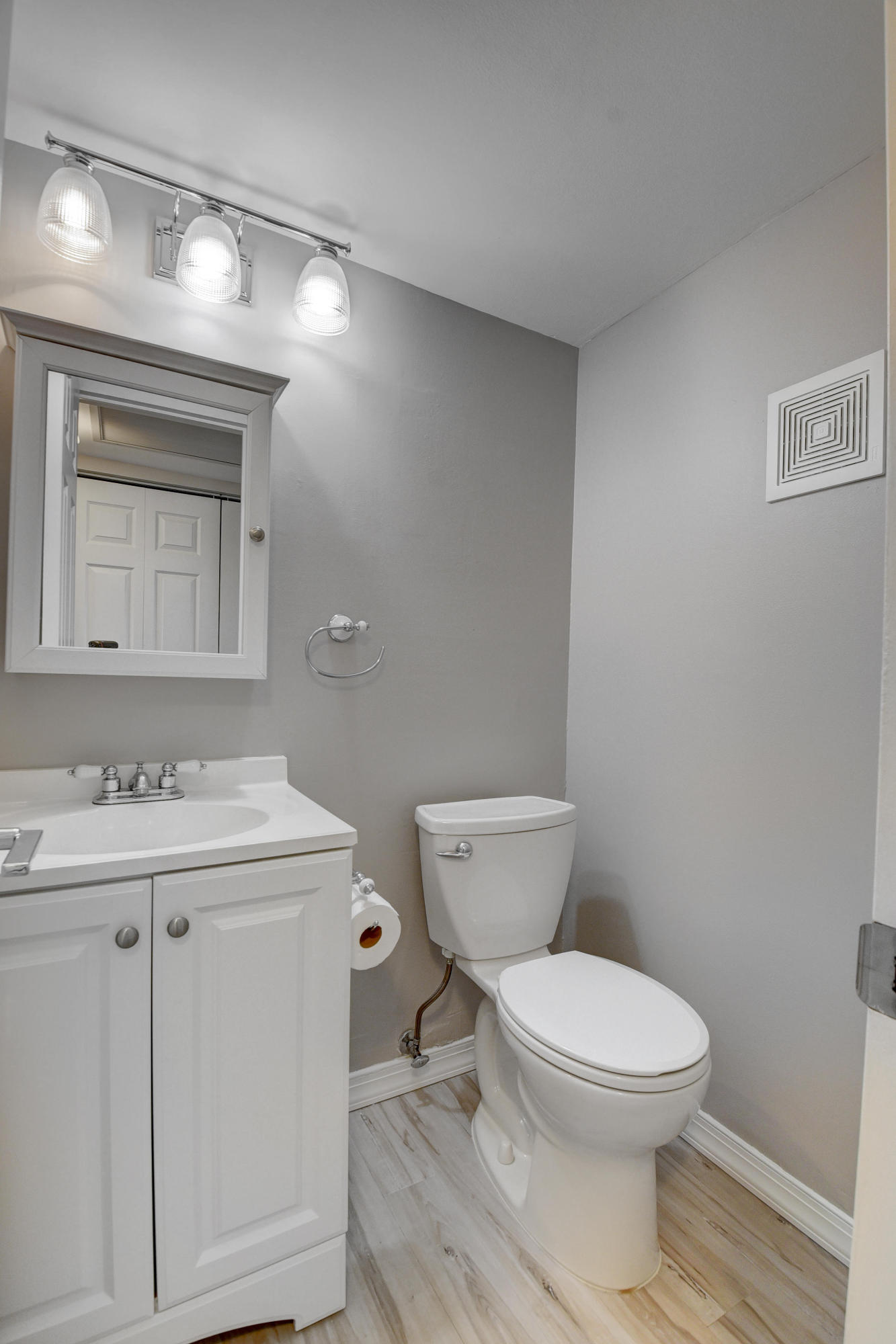 2060 Ainslie Drive Boca Raton, FL 33434 - Photo 8 of 33 13_virtuals1 (15)