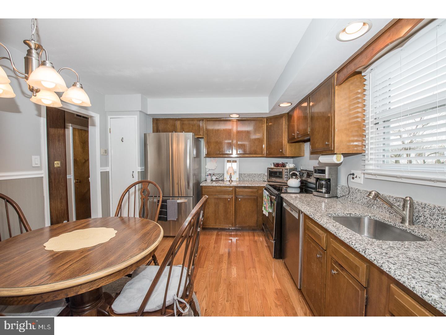 516 Rohach Road Aston, PA 19014 - Photo 6 of 21 Kitchen