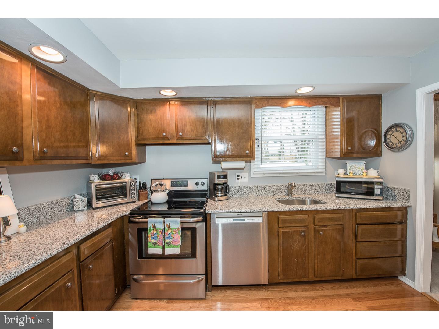 516 Rohach Road Aston, PA 19014 - Photo 7 of 21 Kitchen