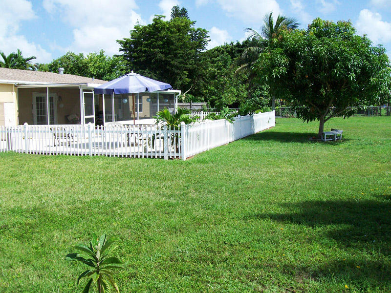 22371 Boulder Street Boca Raton, FL 33428 - Photo 17 of 18 Backyard