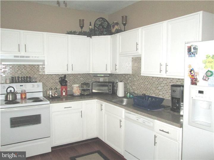501 Kossuth Street Riverside, NJ 08075 - Photo 7 of 23