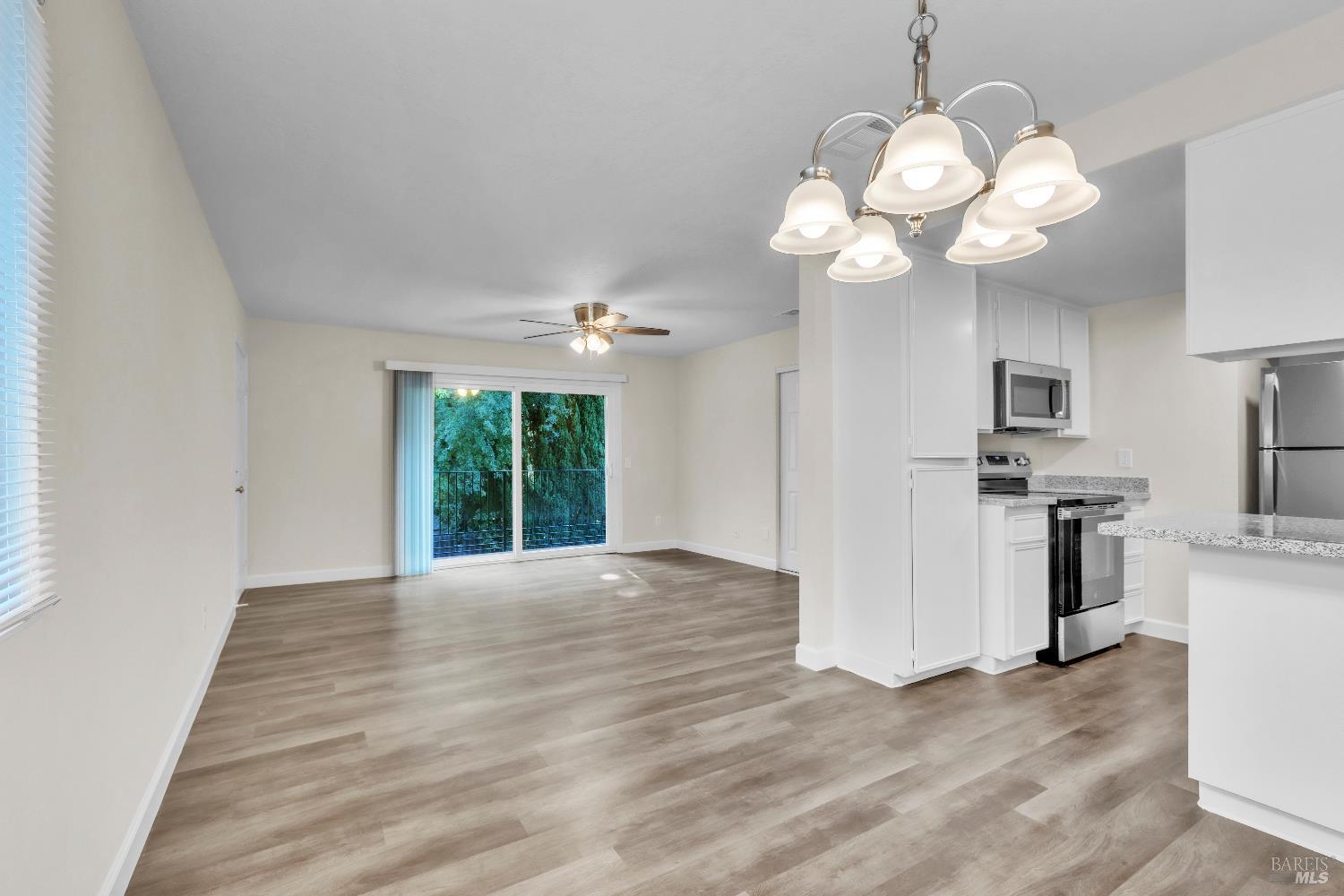 128 Del Rio Court, Unit 4 Vacaville, CA 95687 - Photo 5 of 23