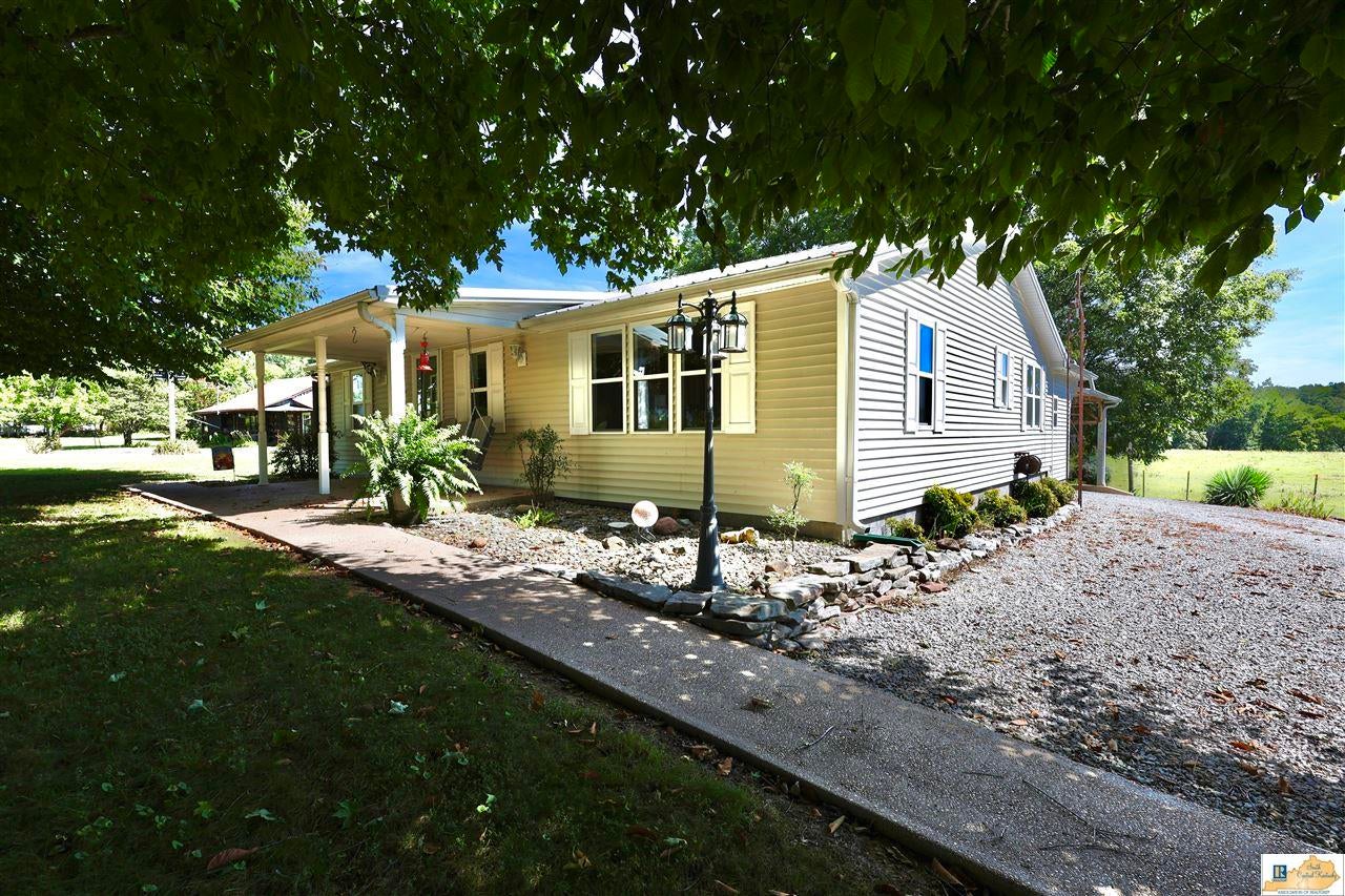 2108 Duncan Road Fountain Run, KY 42133 - Photo 18 of 26 Gallery Image 18