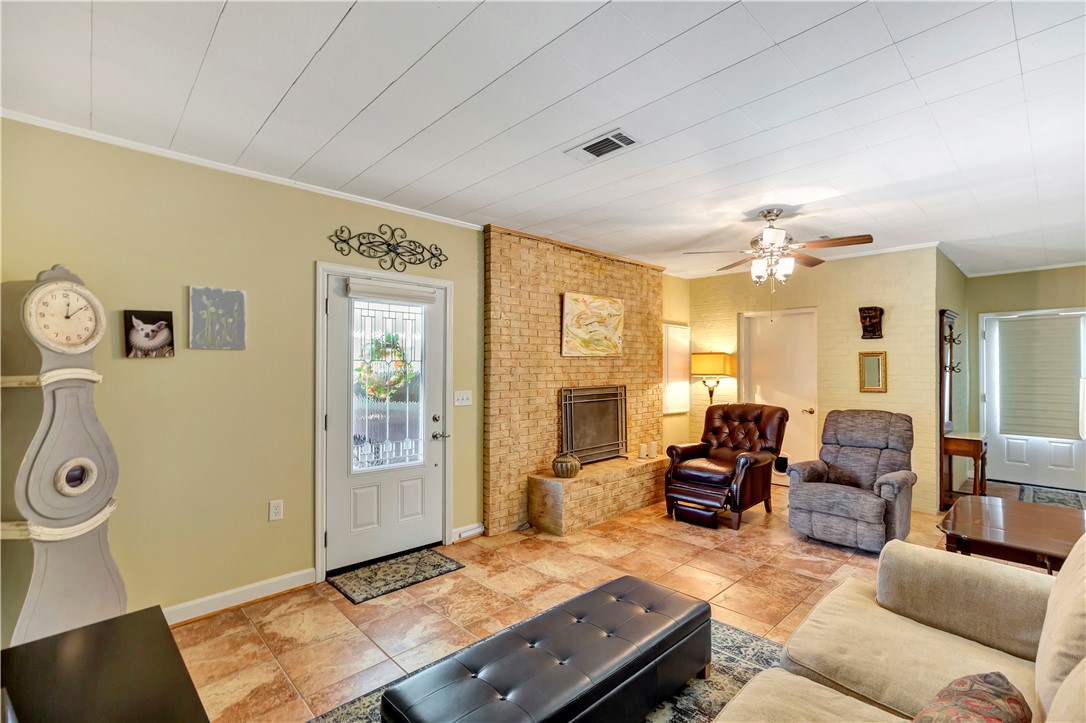 304 Shadow Lane Seneca, SC 29678 - Photo 16 of 33