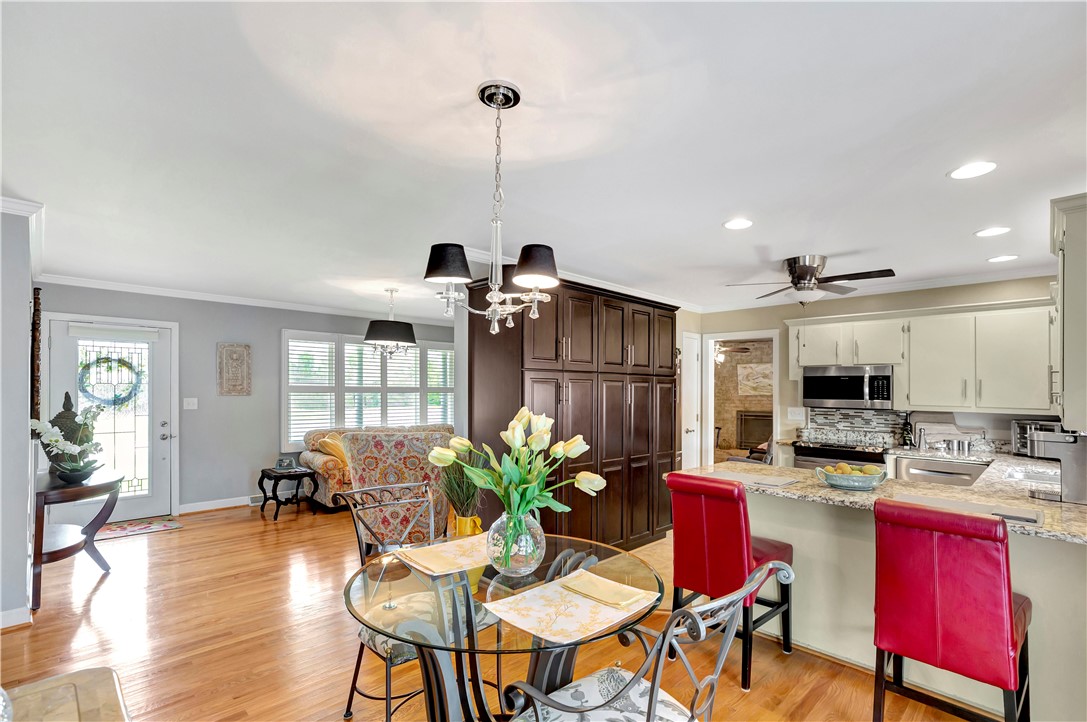 304 Shadow Lane Seneca, SC 29678 - Photo 9 of 33 Refinished wood flooring