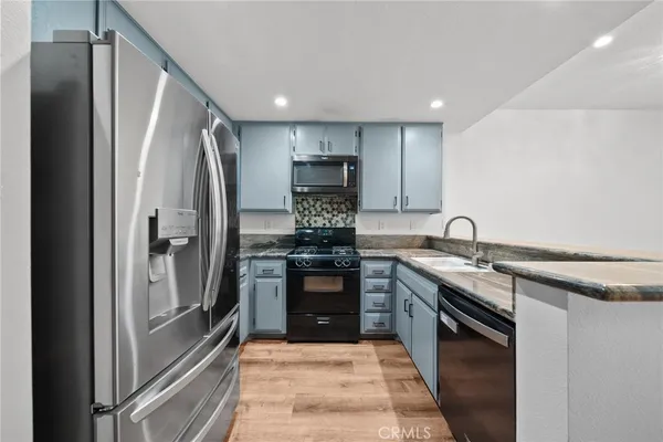 $639,900 | 25725 Perlman Place, Unit 127, Stevenson Ranch, CA 91381