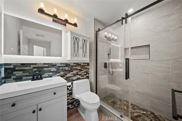 $639,900 | 25725 Perlman Place, Unit 127, Stevenson Ranch, CA 91381