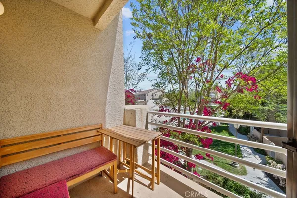 $639,900 | 25725 Perlman Place, Unit 127, Stevenson Ranch, CA 91381