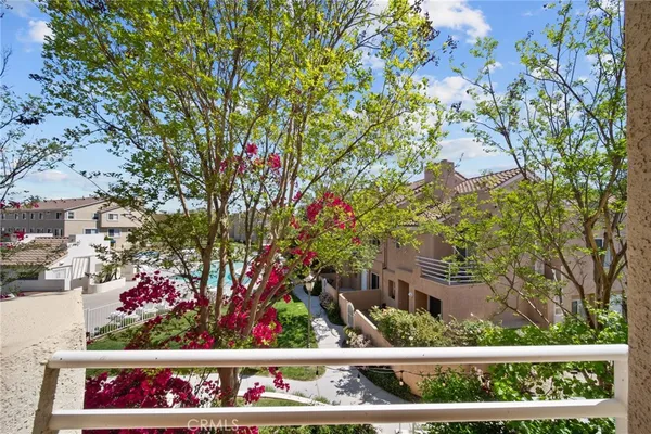 $639,900 | 25725 Perlman Place, Unit 127, Stevenson Ranch, CA 91381
