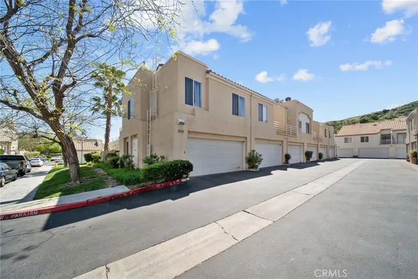 $639,900 | 25725 Perlman Place, Unit 127, Stevenson Ranch, CA 91381