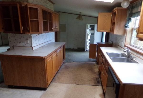 2375 Carlson Road Frankfort, MI 49635 - Photo 8 of 14 113_2693 (2)