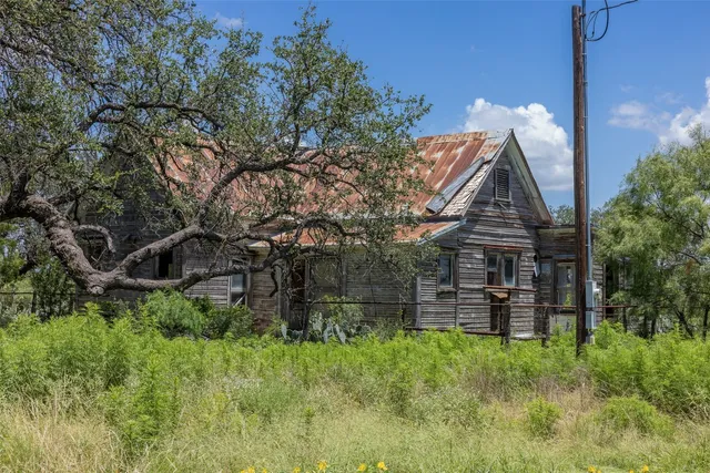 $2,125,000 | 0 West 17th Street, Brady, TX 76825