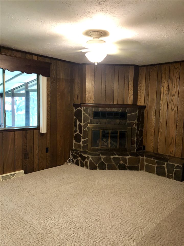 4294 Emerald Road Bridgeport, MI 48722 - Photo 10 of 20