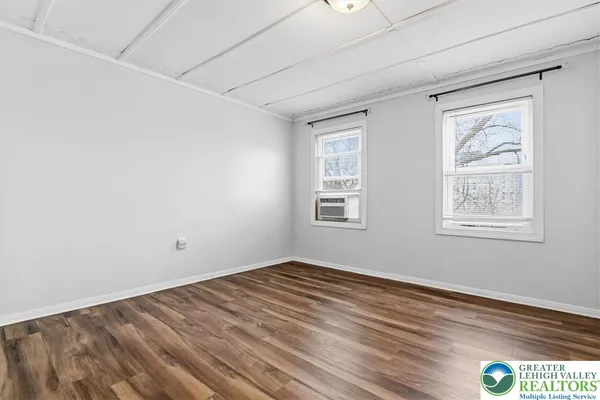 $1,995 | 1226 Railroad Street, Bethlehem, PA 18015