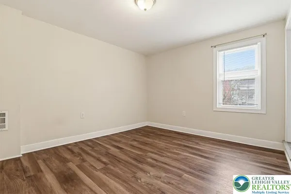 $1,995 | 1226 Railroad Street, Bethlehem, PA 18015