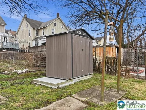 $1,995 | 1226 Railroad Street, Bethlehem, PA 18015