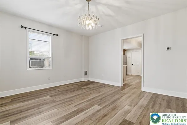 $1,995 | 1226 Railroad Street, Bethlehem, PA 18015