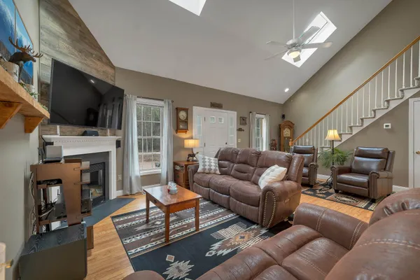 $369,000 | 200 Webster Road, Unit 17B, Conway, NH 03813