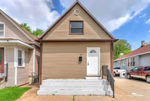 $209,900 | 1113 Sibley Street, Hammond, IN 46320