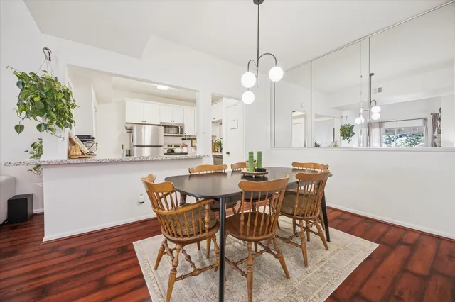 $164,950 | 2100 Tanglewilde Street, Unit 318, Houston, TX 77063