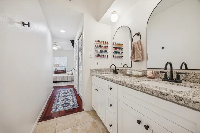 $164,950 | 2100 Tanglewilde Street, Unit 318, Houston, TX 77063