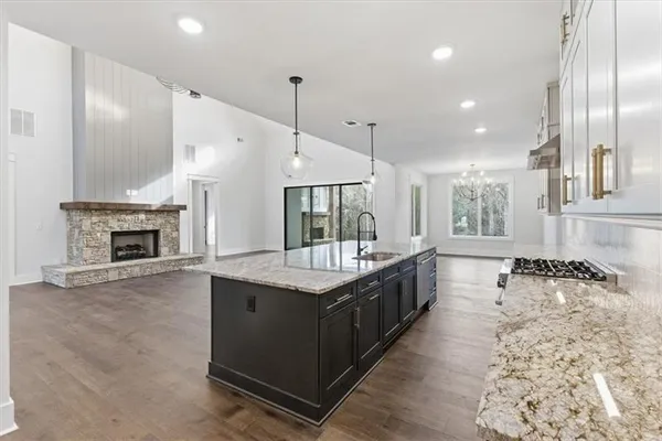 $749,900 | 27 Linda Road Southwest, Cartersville, GA 30120