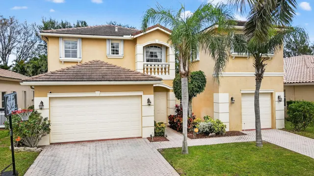 $885,000 | 6802 Houlton Circle, Lake Worth, FL 33467