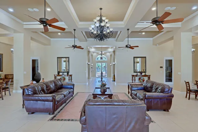 $885,000 | 6802 Houlton Circle, Lake Worth, FL 33467