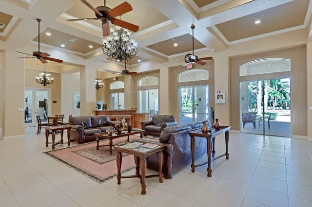 $885,000 | 6802 Houlton Circle, Lake Worth, FL 33467