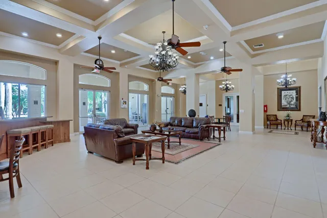 $885,000 | 6802 Houlton Circle, Lake Worth, FL 33467