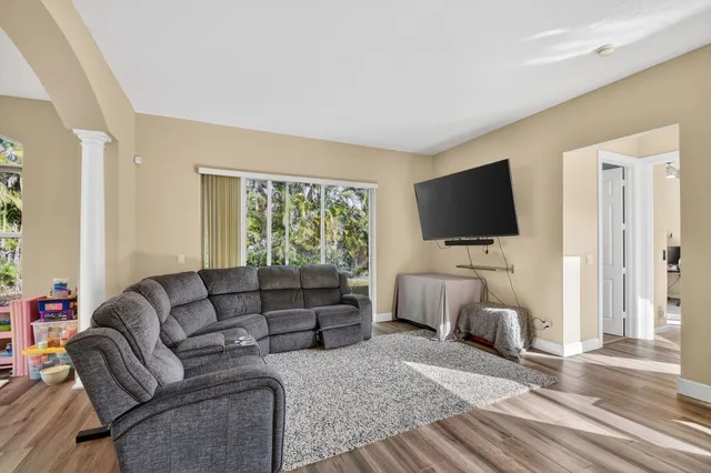 $885,000 | 6802 Houlton Circle, Lake Worth, FL 33467