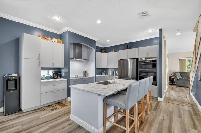 $885,000 | 6802 Houlton Circle, Lake Worth, FL 33467