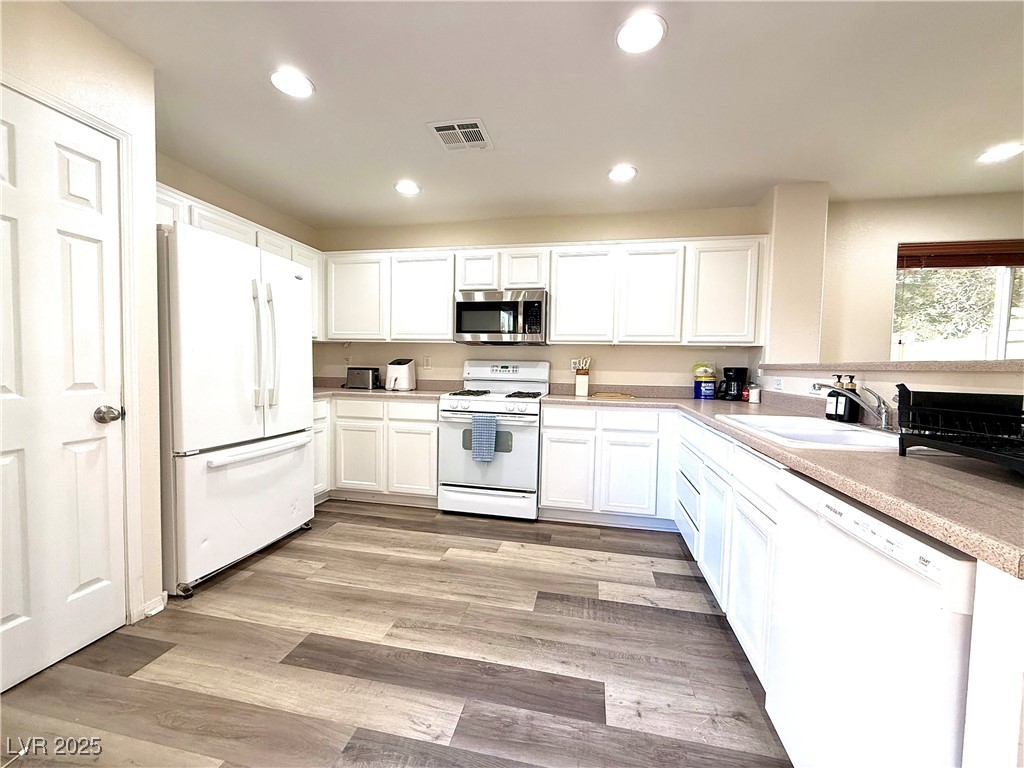 3817 Bayamon Street Las Vegas, NV 89129 - Photo 6 of 25