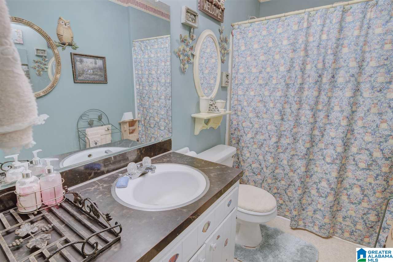 5256 Shady Crest Road Adamsville, AL 35005 - Photo 18 of 32