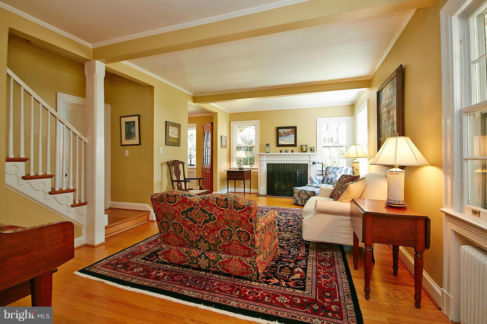 3800 Chesterbrook Road Arlington, VA 22207 - Photo 5 of 30 Living Room