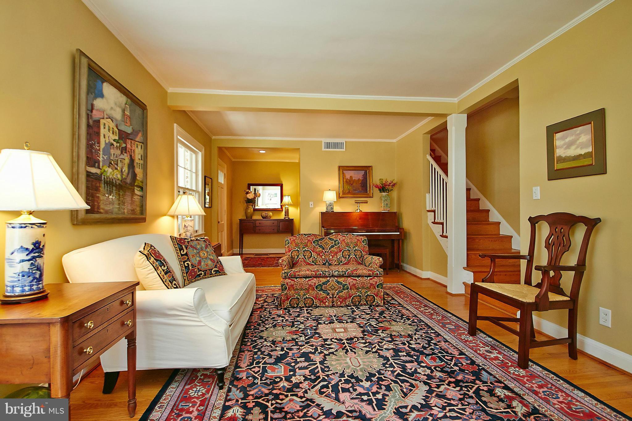 3800 Chesterbrook Road Arlington, VA 22207 - Photo 6 of 30 Living Room