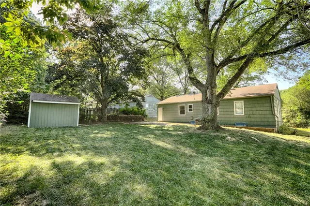 $184,900 | 8804 East 59 Terrace, Raytown, MO 64133